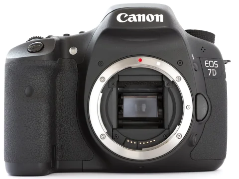 Canon EOS 7D DSLR camera body